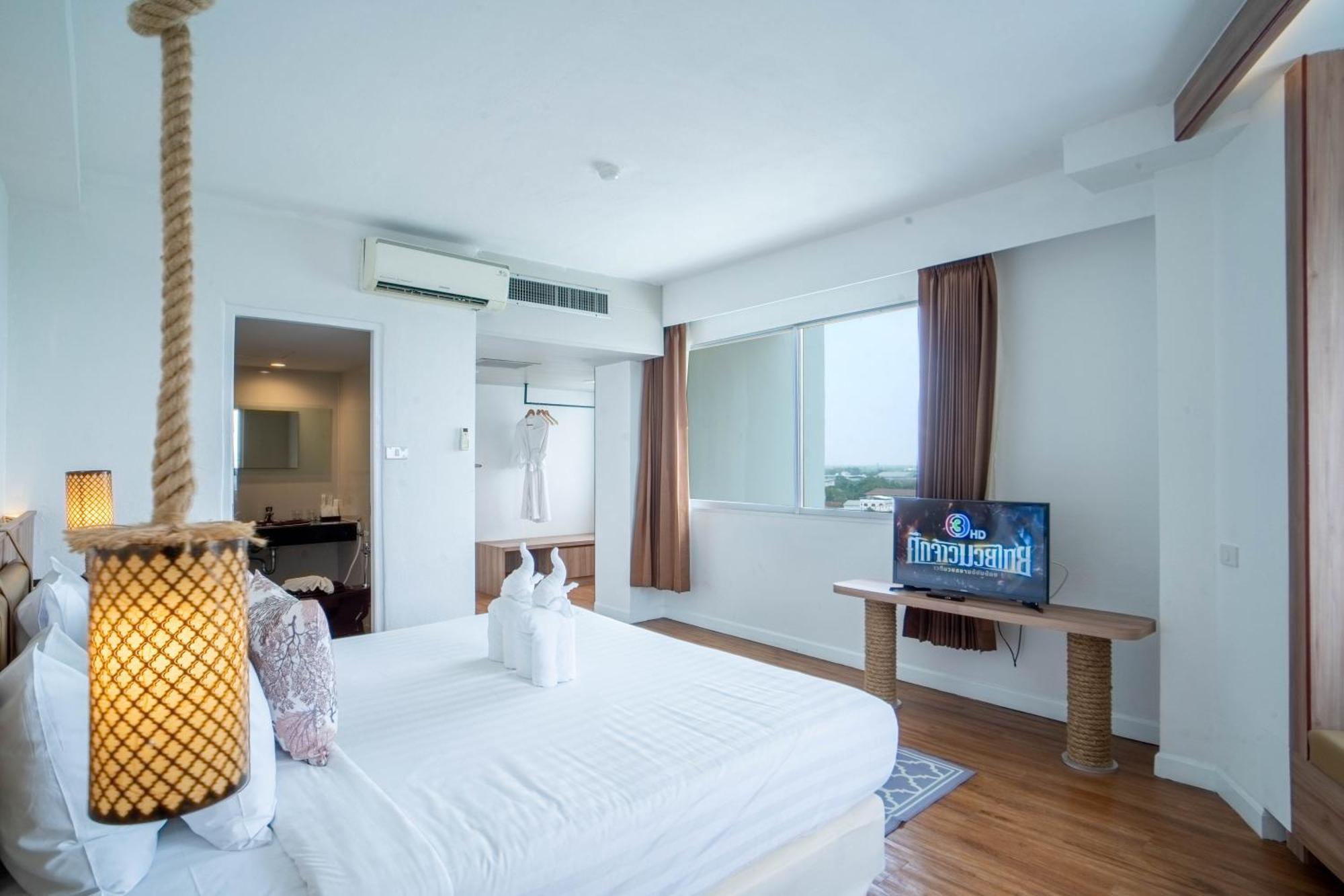 Thong Tarin Hotel Сурин Экстерьер фото