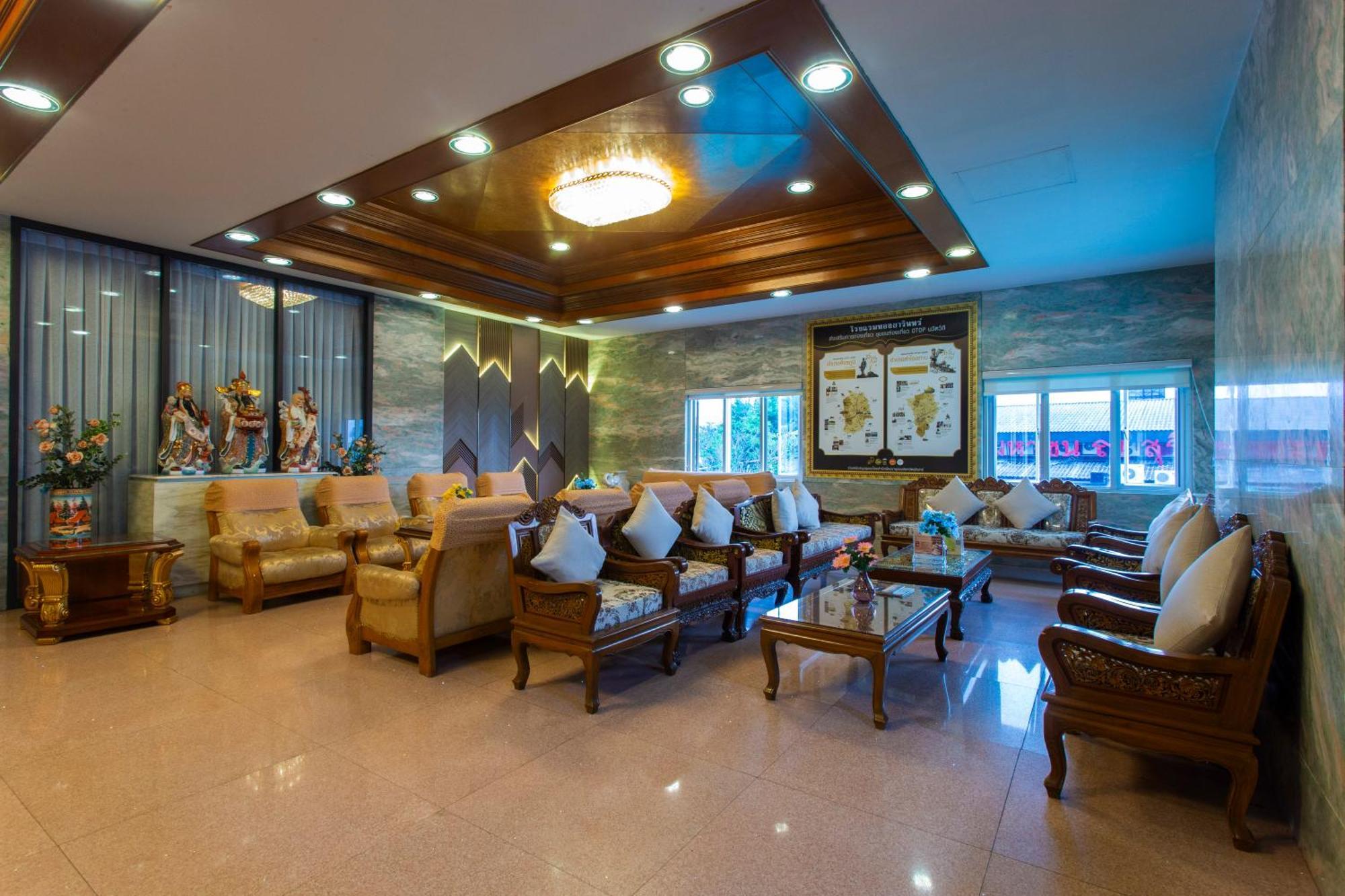 Thong Tarin Hotel Сурин Экстерьер фото