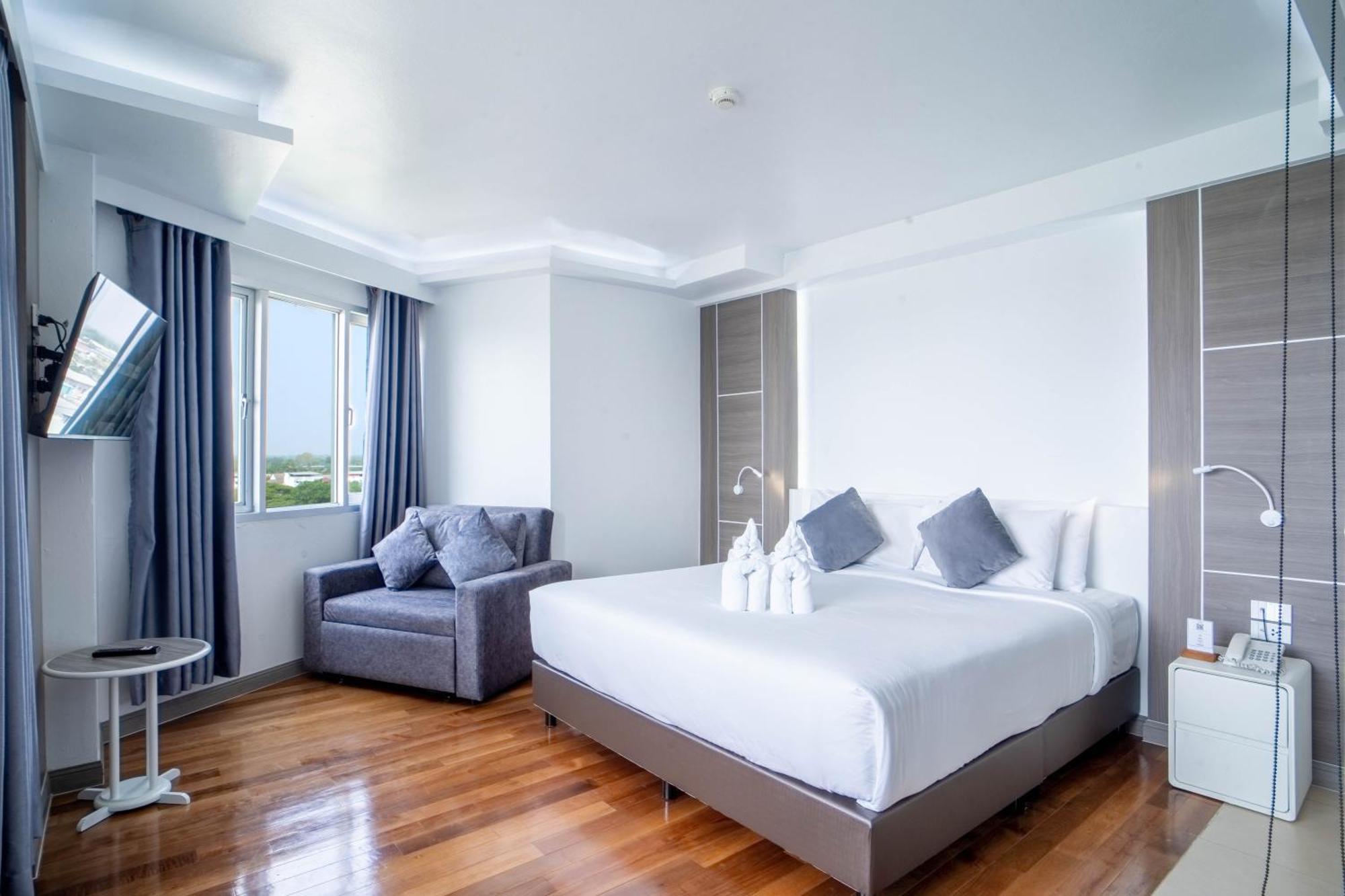 Thong Tarin Hotel Сурин Экстерьер фото
