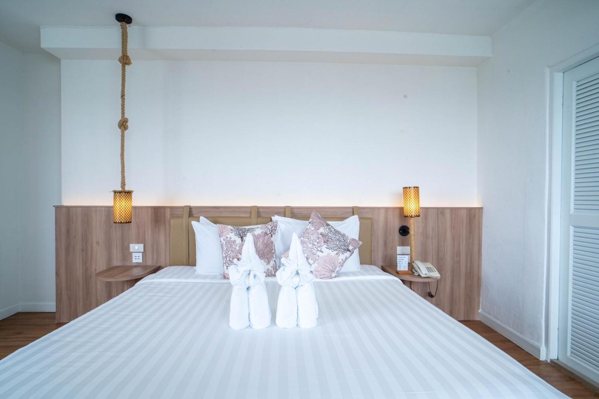 Thong Tarin Hotel Сурин Экстерьер фото