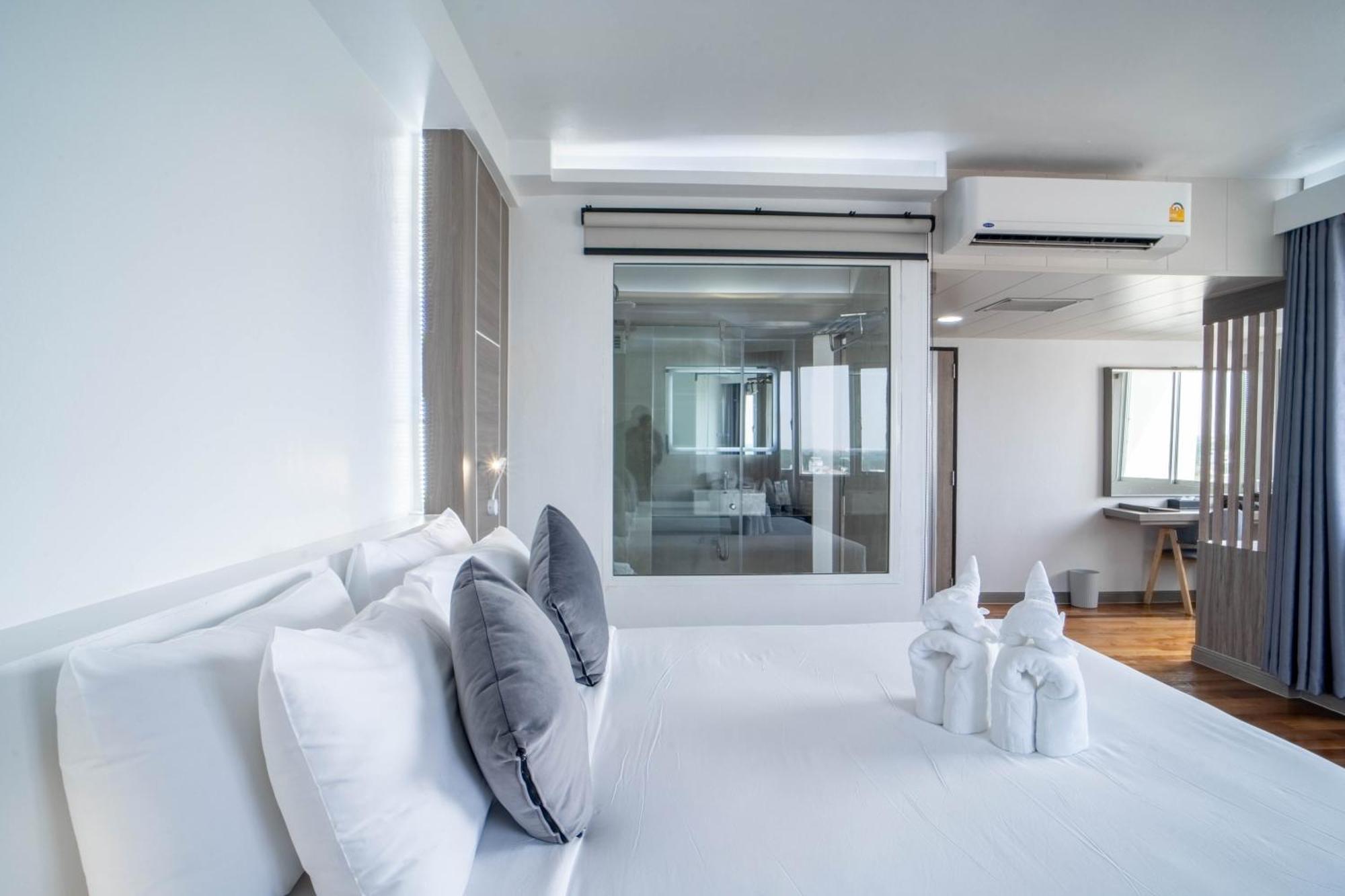 Thong Tarin Hotel Сурин Экстерьер фото
